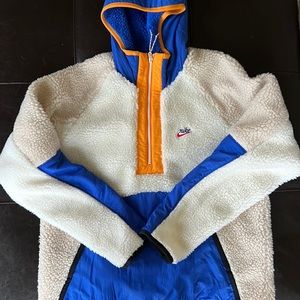 Nike sherpa  pullover
